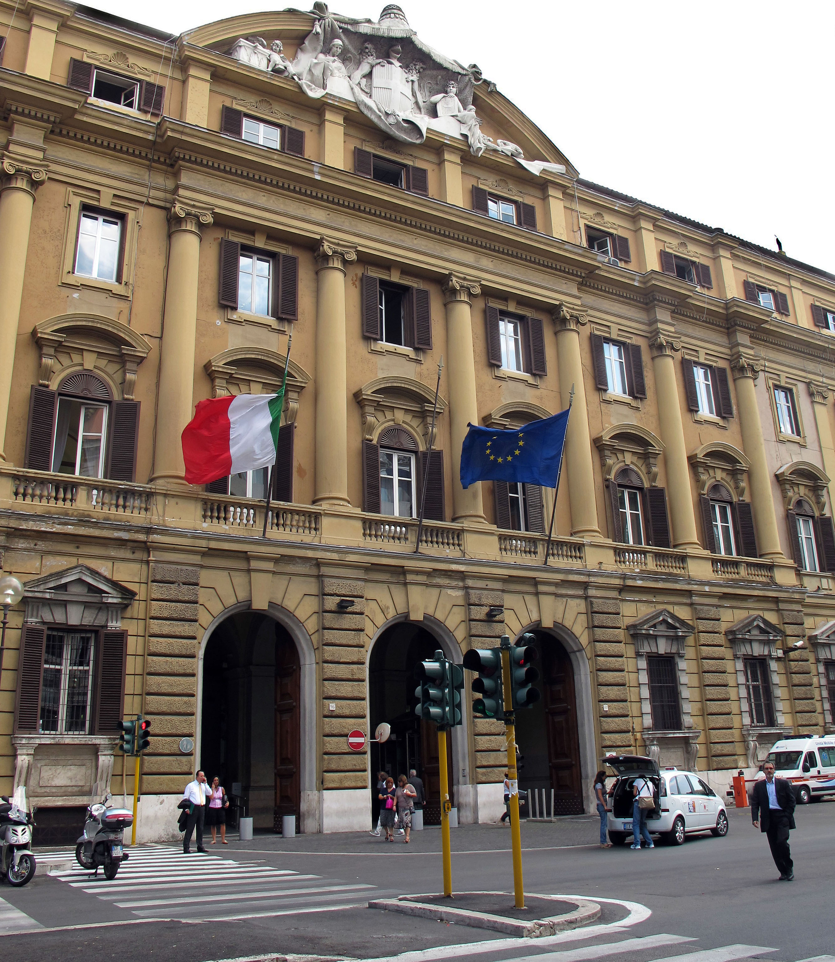 La super cambiale e i conti dello Stato: il fantasma della garanzia da 300  miliardi sui conti (fragili) del ministero dell'Economia