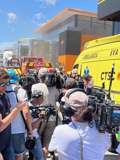 Incendio nell'area hospitality della McLaren prima delle ultime prove libere del Gp di Spagna 2024