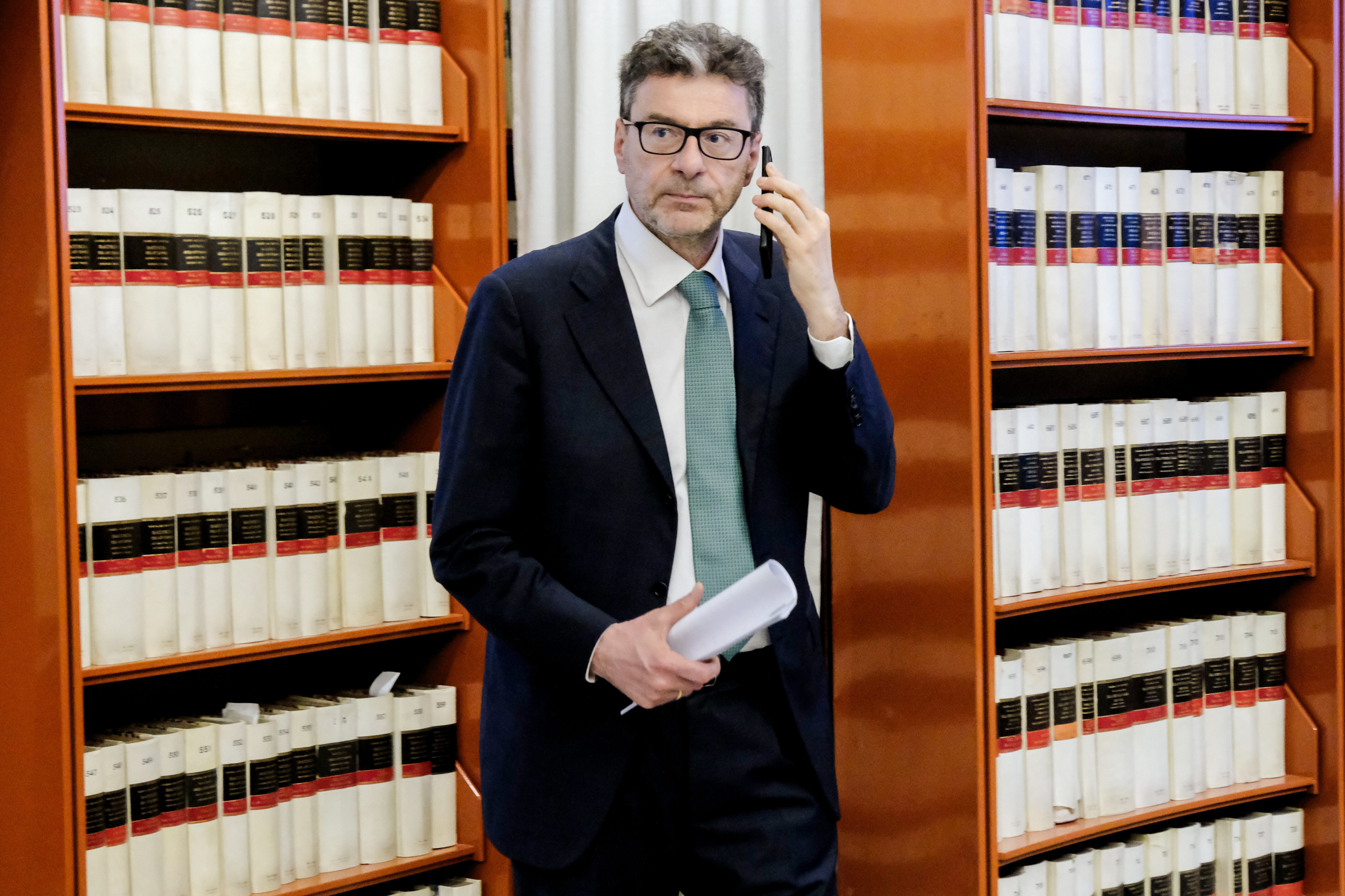 L’Europa chiede all'Italia una correzione da 13 miliardi l’anno. E pesa il Pnrr «lento»