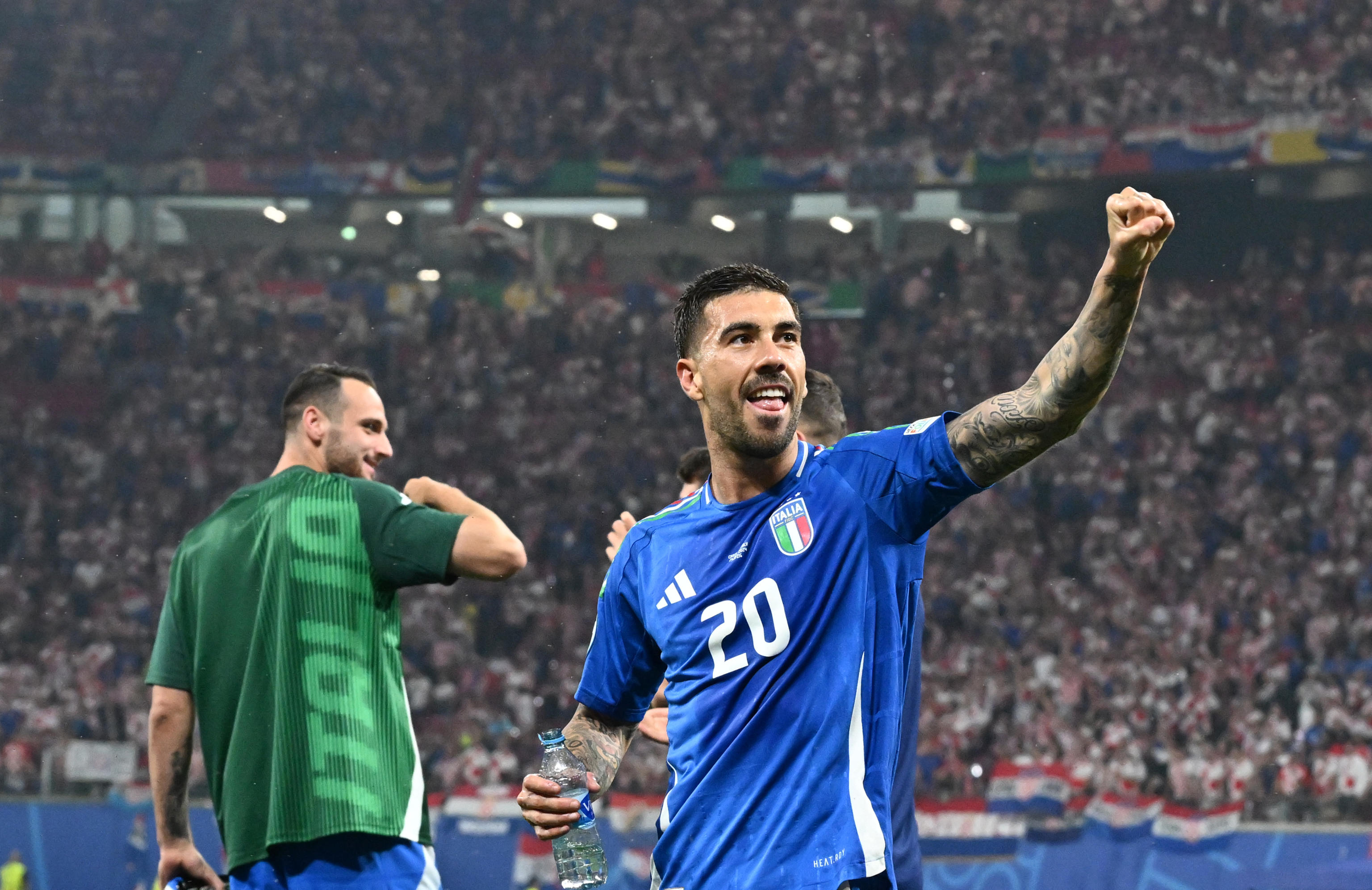 Italys forward Mattia Zaccagni celebrates at the end of the UEFA EURO 2024 Group B soccer match between Italy and Croatia in Leipzig, Germany, 24 June 2024. ANSA/DANIEL DAL ZENNARO