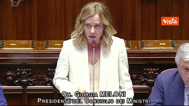 Roma, 26 giugno 2024
“Considero folle, approfitto per dire anche questo, che si dica, perché ho letto diverse dichiarazioni in questi giorni da parte di esponenti dell'opposizione, trovo folle che si dica da parte di chi rappresenta gli italiani in Europa che non bisogna negoziare di fatto con la Presidenza del Consiglio italiano, di fatto con il Governo italiano, perché in Italia c'è un Governo che non piace alla sinistra. Penso che sia una grave responsabilità quella che ci si assume rappresentando l'Italia quando si va fuori dai nostri confini nazionali a cercare un soccorso esterno e a cercare un isolamento per l'Italia, che crea molti problemi all'Italia, ma che può offrire qualche elemento di dibattito all’interno della nostra Nazione”, l’intervento di Meloni alla Camera in vista del Consiglio Europeo.