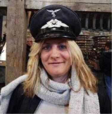 Francia, candidata del Rassemblement National si ritira dopo la foto con un cappello nazista