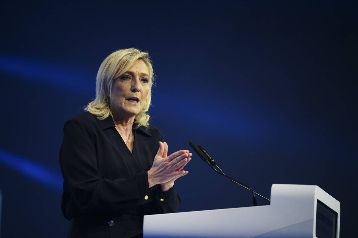 Francia, cosa può succedere con il voto di domenica? Per Le Pen maggioranza assoluta lontana: il rischio di una situazione bloccata