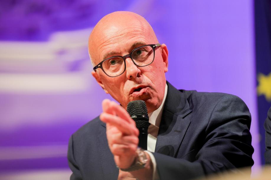 Éric Ciotti: «L’Italia sta proteggendo bene le frontiere, noi con il governo Meloni lavoreremo molto meglio»