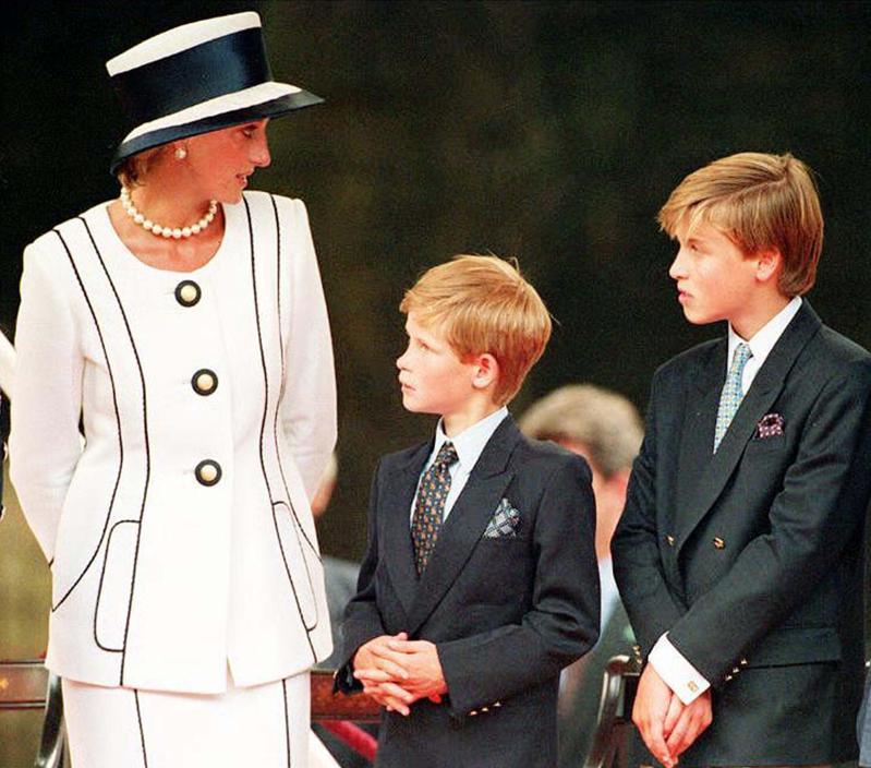 William sui passi di mamma Diana: porterà i figli fra i senza tetto perché capiscano il dramma degli ultimi