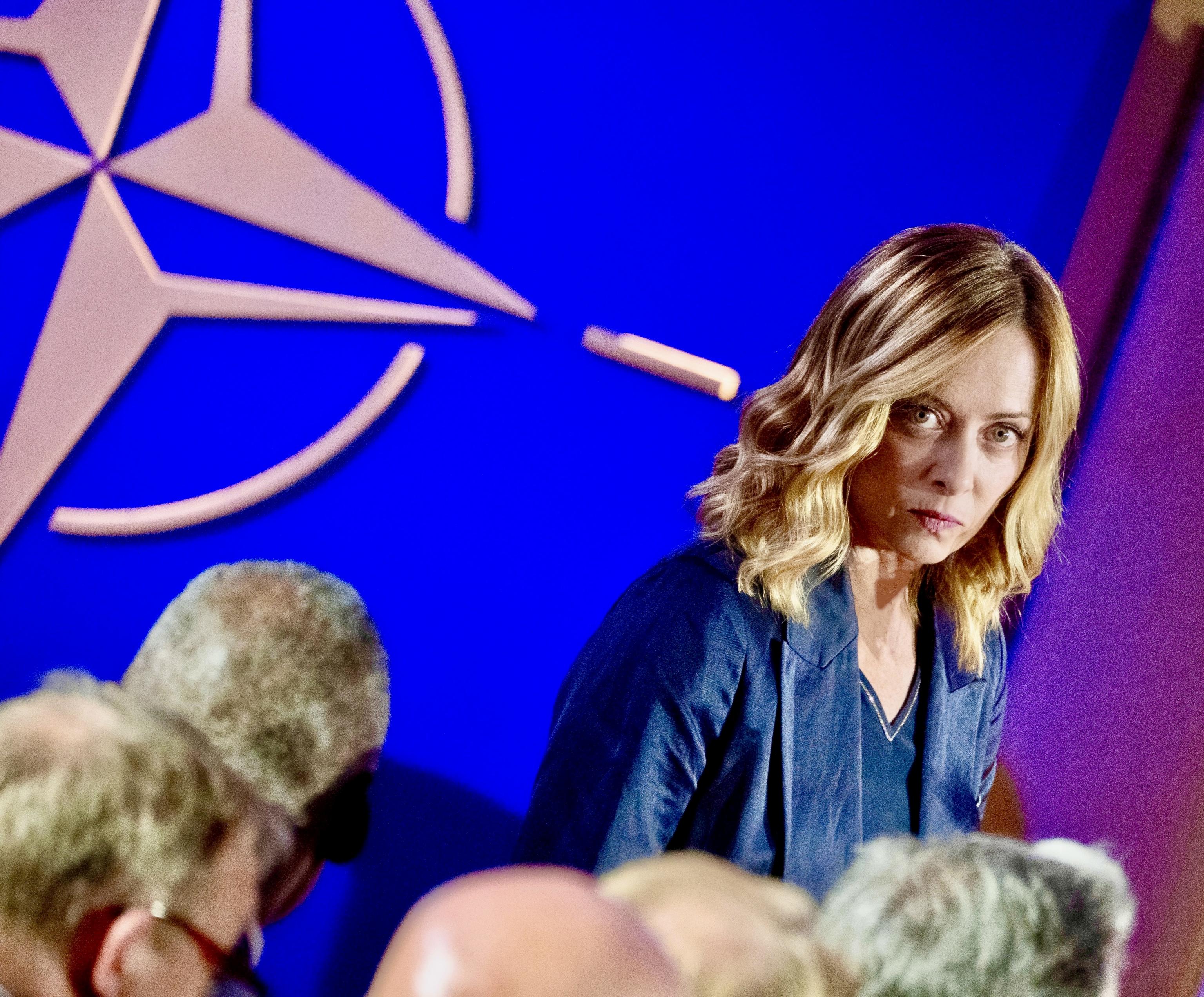 La premier Giorgia Meloni durante la cerimonia  del summit per i 75 anni della Nato al Mellon Auditorium a Washington, 9 luglio 2024
ANSA/ PALAZZO CHIGI.Filippo Attili ANSA PROVIDES ACCESS TO THIS HANDOUT PHOTO TO BE USED SOLELY TO ILLUSTRATE NEWS REPORTING OR COMMENTARY ON THE FACTS OR EVENTS DEPICTED IN THIS IMAGE; NO ARCHIVING; NO LICENSING NPK
