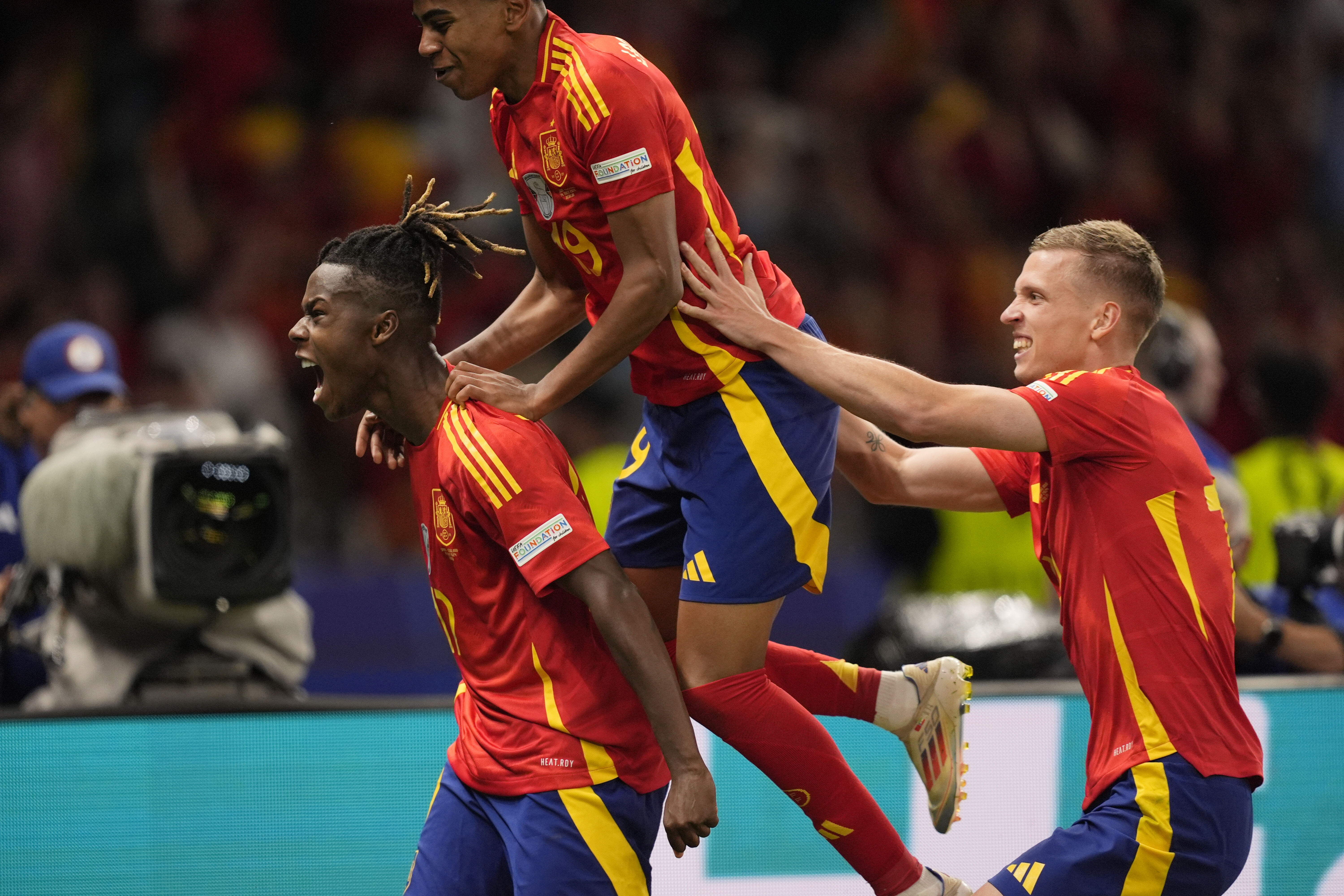 Spain's Nico Williams scores the opening goal and celebrates during a final match between Spain and England at the Euro 2024 soccer tournament in Berlin at Olympiastadium, Germany, Sunday, July 14, 2024.Sport - Soccer . (Photo by Fabio Ferrari/LaPresse)