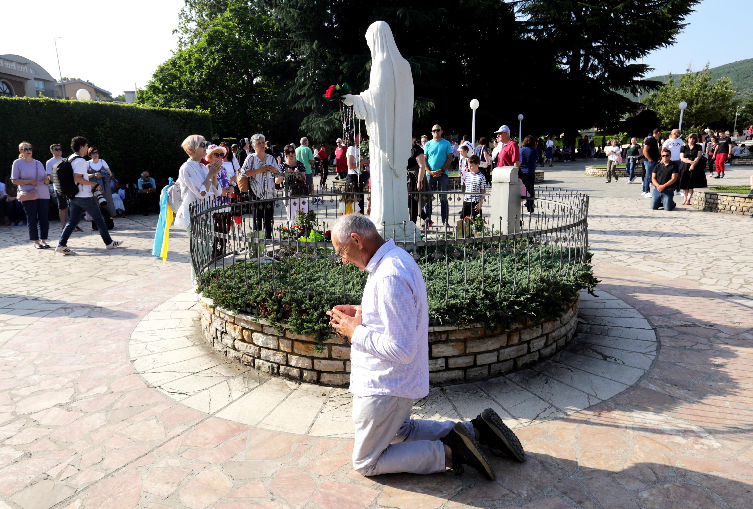 Medjugorje, nulla osta dal Vaticano: via libera a devozione e pellegrinaggi, ma la «soprannaturalità» delle apparizioni non viene riconosciuta