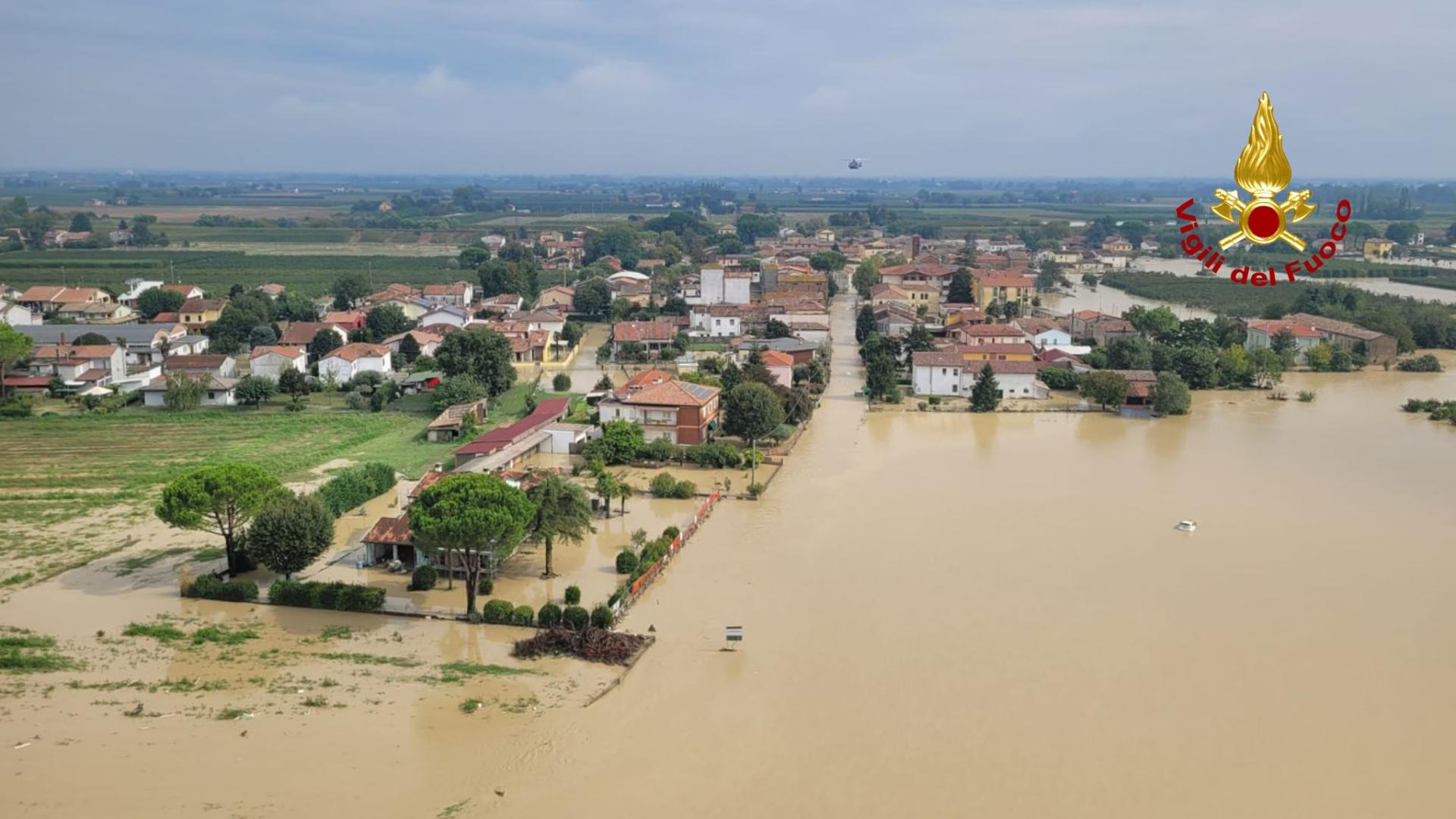 Alluvione in Emilia-Romagna, gli aggiornamenti in diretta sull’emergenza maltempo | Ci sono due dispersi a Bagnacavallo