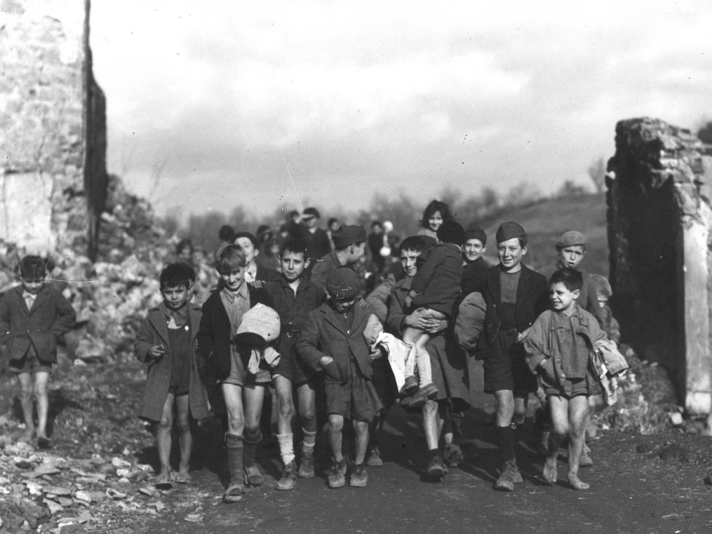 Il Treno Dei Bambini è Tratto Da Una Storia Vera Il treno dei bambini, la vera storia dietro il film Netflix: i 70 mila