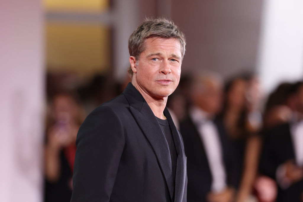 Brad Pitt vuole recuperare il rapporto con i figli: «Ha il cuore spezzato»