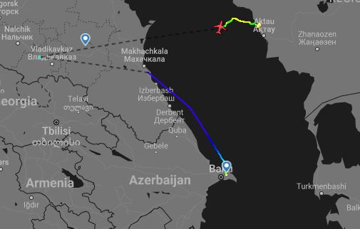 Volo precipitato in Kazakistan, per gli esperti l’aereo è stato colpito dai pezzi di un missile esploso vicino