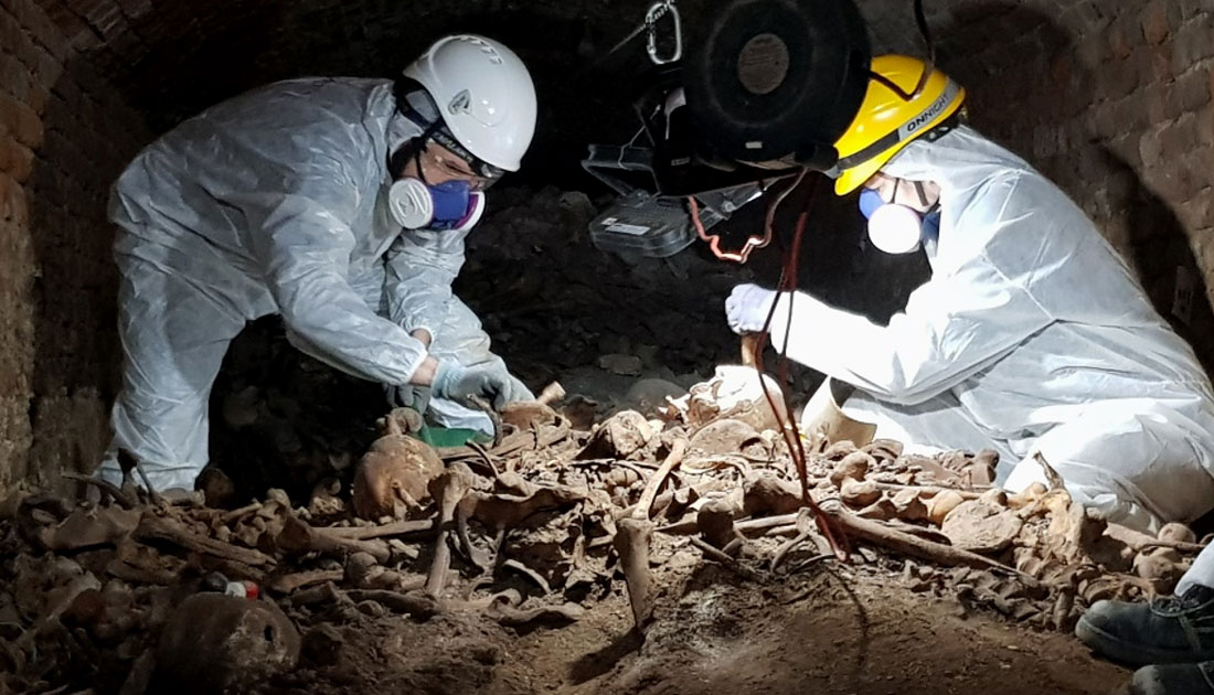 Diet, vices and diseases of the poor in the 17th century Milan. What reveals the study of the bones found in the tomb
