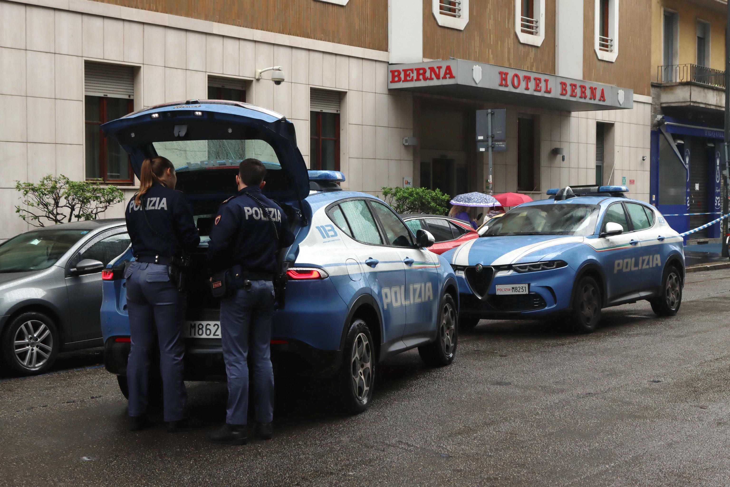 La doppia vita di Emanuele De Maria: da Bollate a Cadorna, alla reception dell’hotel e di notte in cella