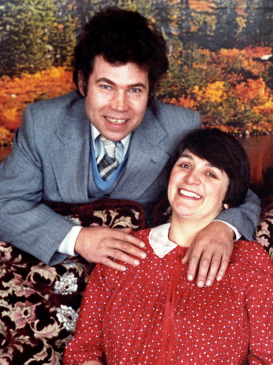 The « courtyard of the horrors » of Fred and Rose West, who killed 12 young women (including two daughters) and buried them in the garden