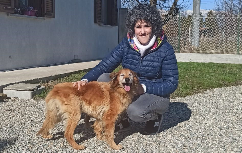 Dado, abandoned to make him die, saved by the mountaineer volunteer. And now he has a new family
