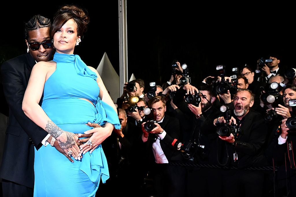 Rihanna and a $ ap Rocky in Cannes, her blue dress: « Wait a male son »