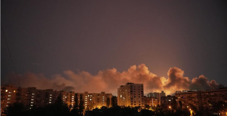 Raid russi su Kiev e Odessa: colpito un ospedale, un morto e sette feriti