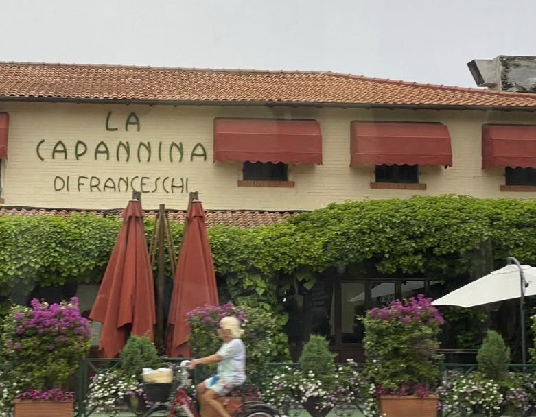 Giorgio Armani invests in La Capannina of Forte dei Marmi: the negotiation to detect the local historian