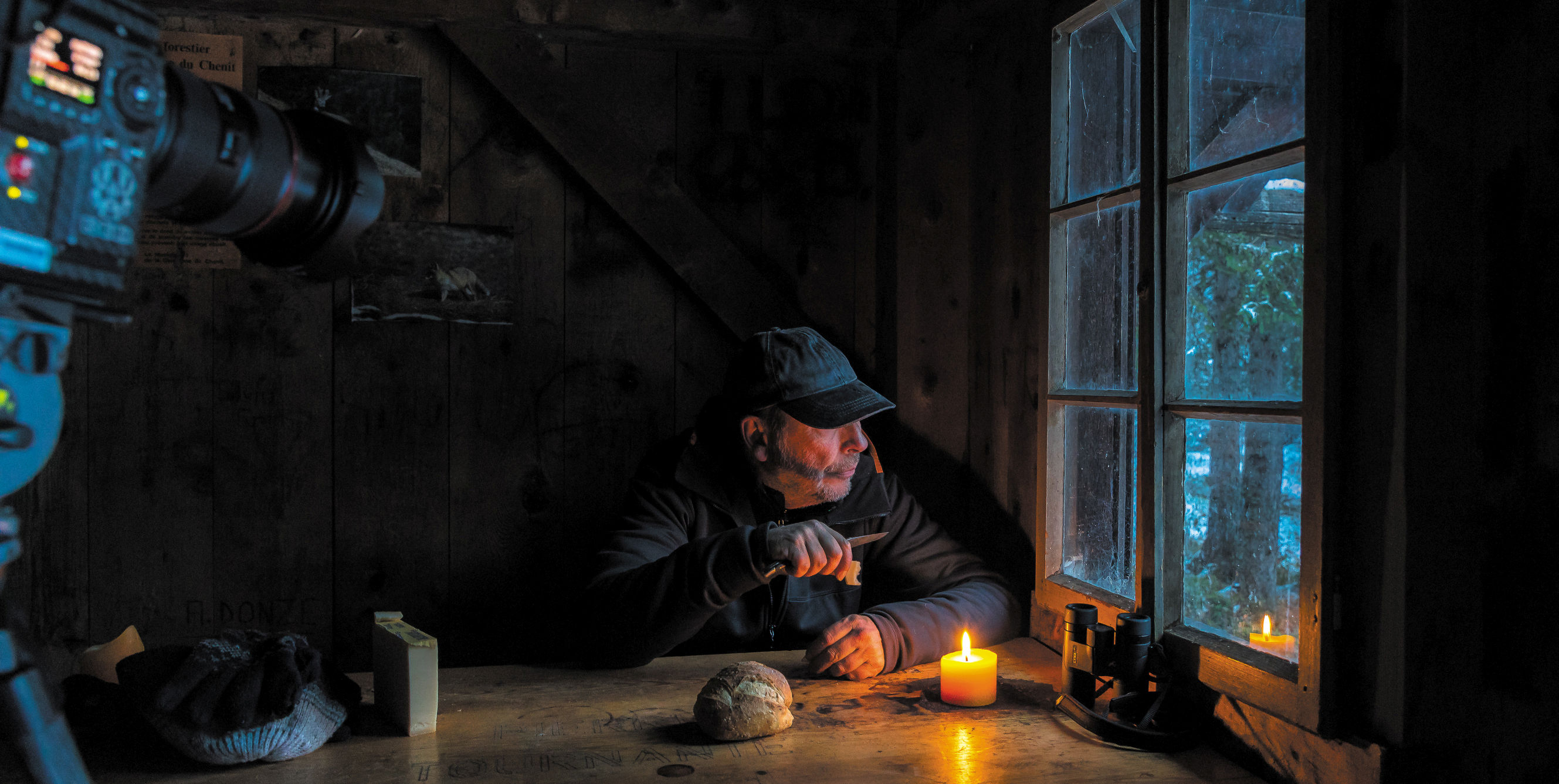 Small wolves grow. Bertrand's Road Movie in the mountains that tells the birth of the new herds
