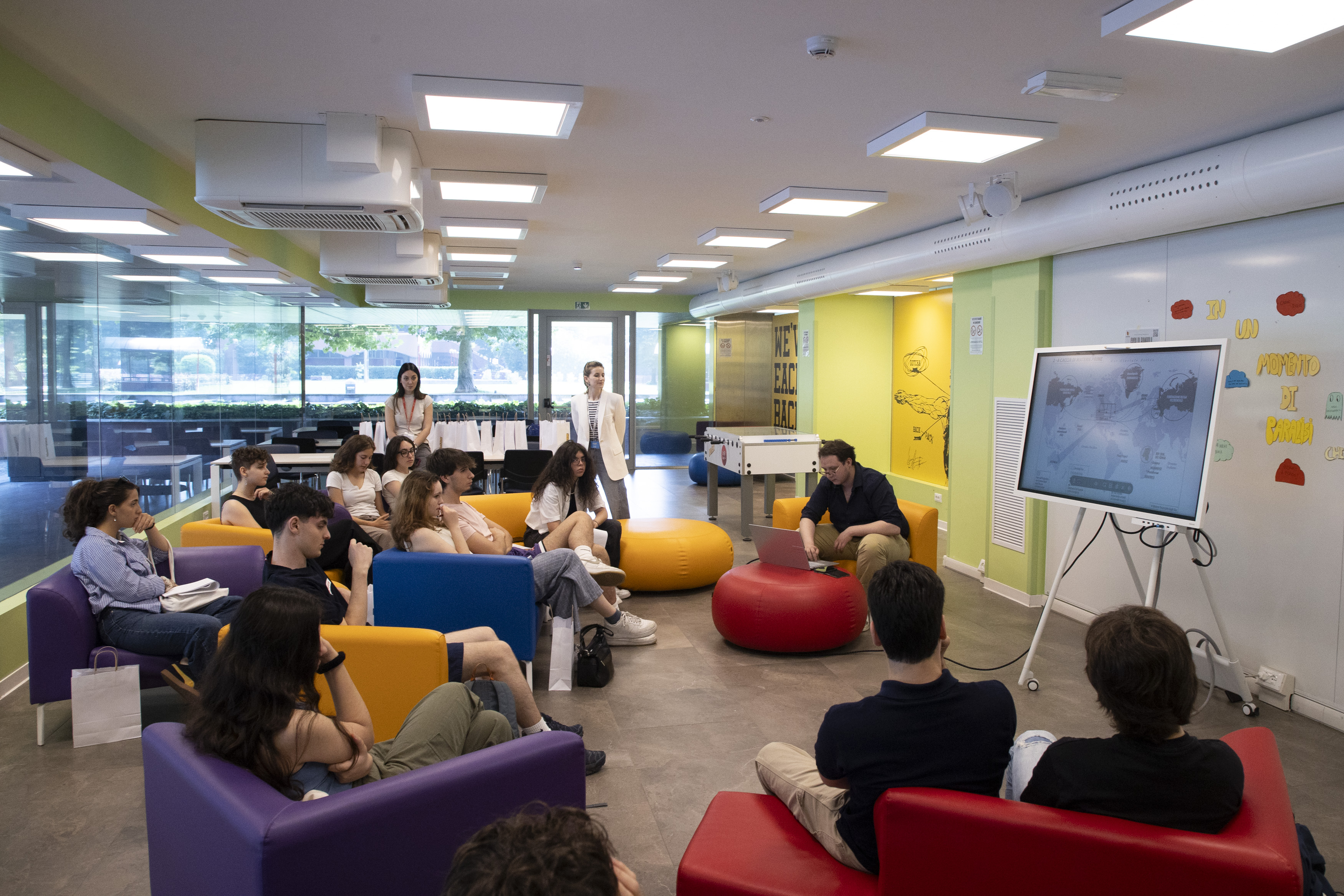The summer campus of universities start in Milan, the proposals to young people between 16 and 18 years old. Costs? From zero to 2,600 euros