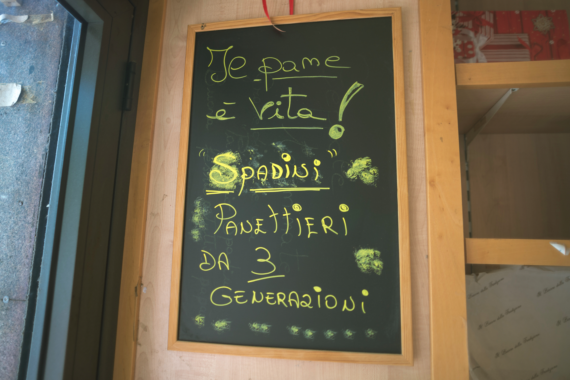 Milan, the Spadini Bakery of Corso Lodi closes after 43 years: Elena and Giuseppe were a point of reference for the neighborhood